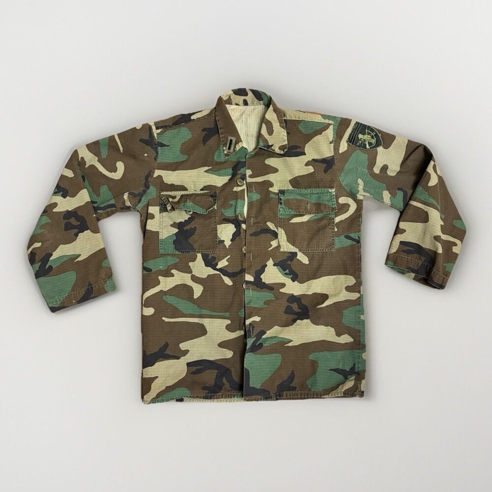 Vintage US Army Jacket Mens Medium Short Woodland Camo BDU Combat Patches